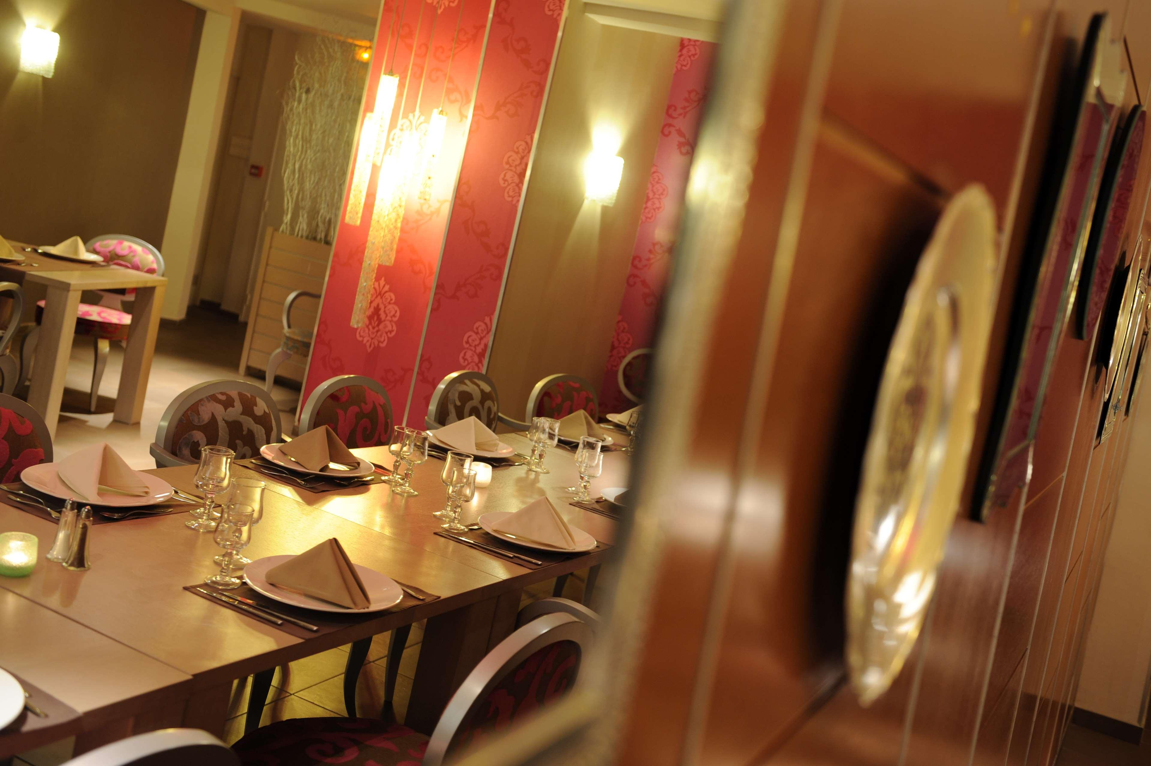Hotel Atrium Arles Centre Ресторан фото