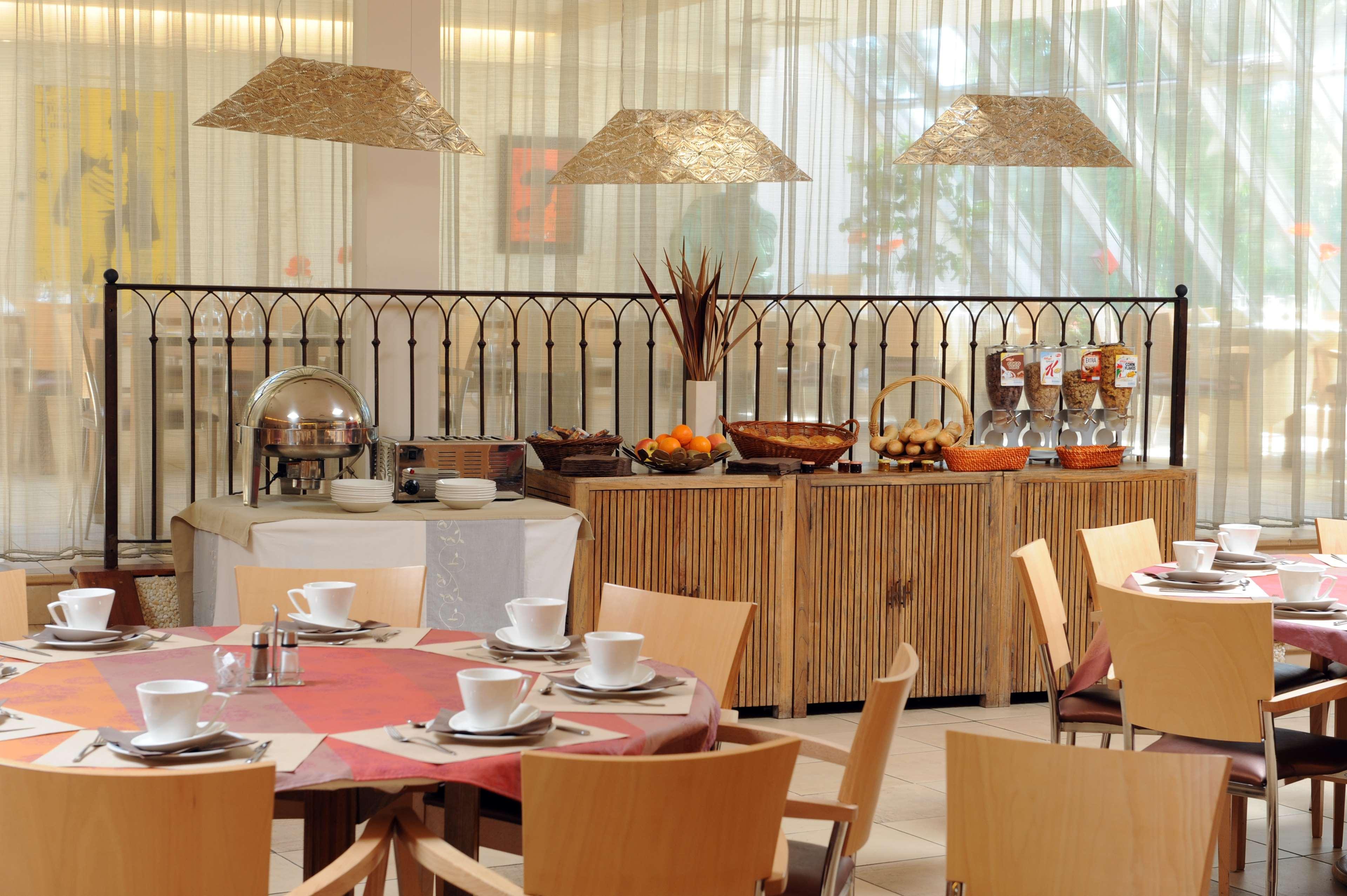 Hotel Atrium Arles Centre Экстерьер фото